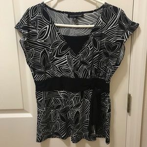 Beautiful Women’s Blouse - Sz M